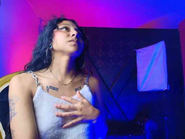 Sweettpleasure webcam