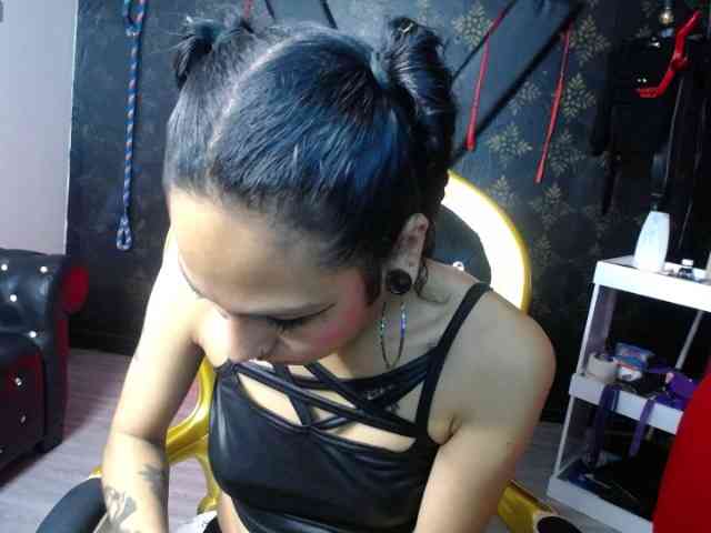 Sweettpleasure webcam