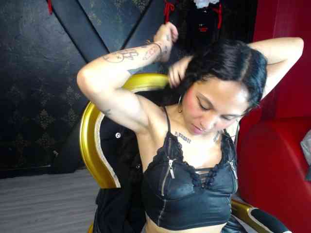 Sweettpleasure webcam