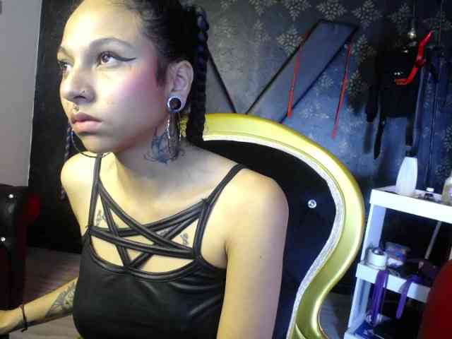 Sweettpleasure webcam