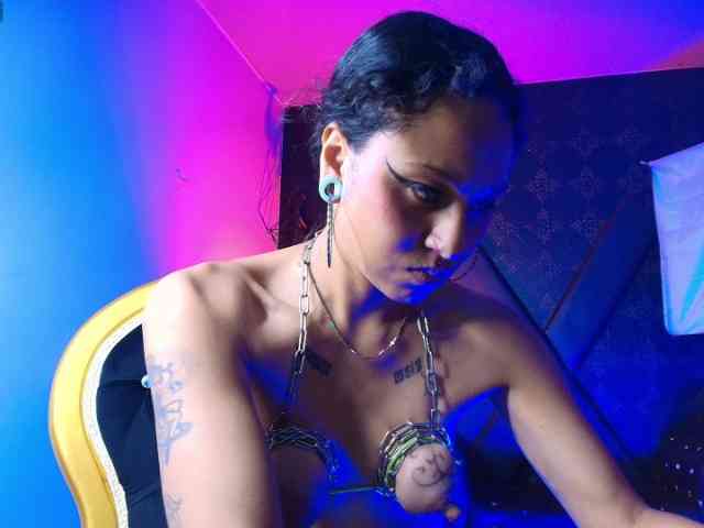 Sweettpleasure webcam