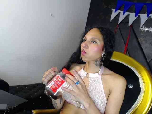 Sweettpleasure webcam