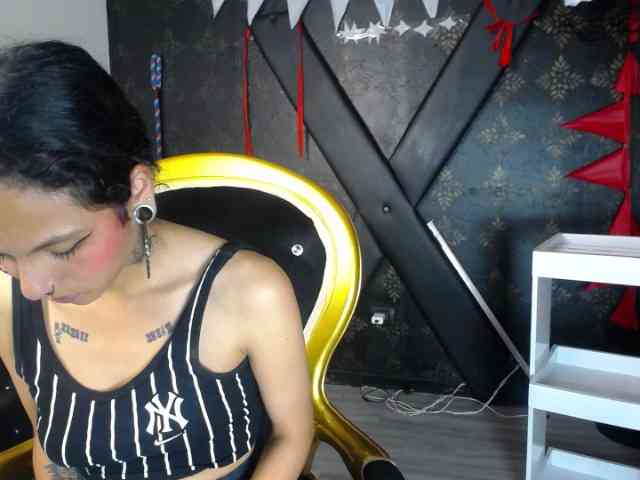 Sweettpleasure webcam