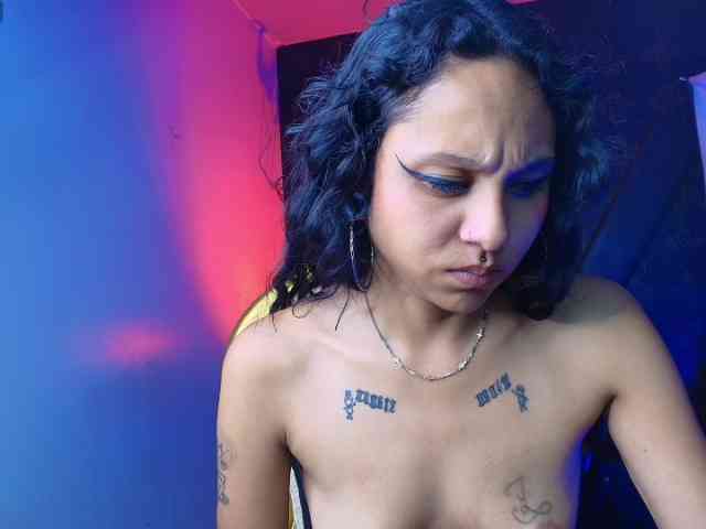 Sweettpleasure webcam