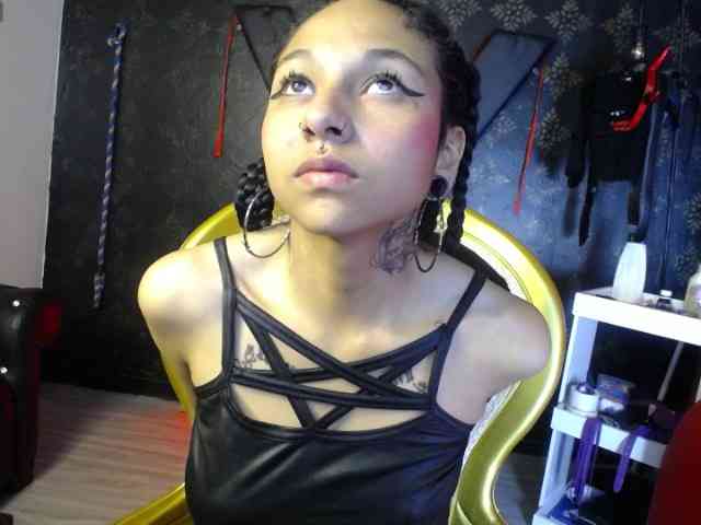 Sweettpleasure webcam