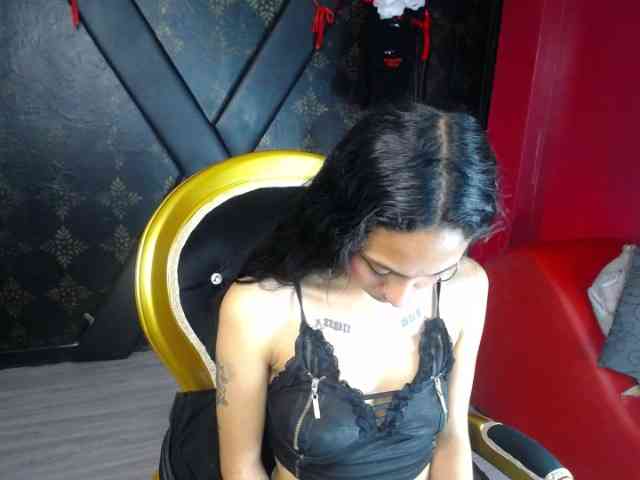 Sweettpleasure webcam