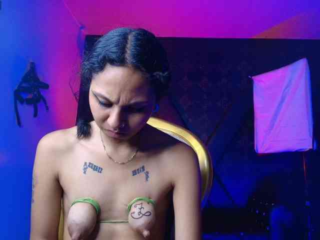 Sweettpleasure webcam