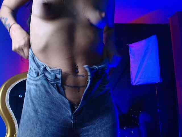 Sweettpleasure webcam