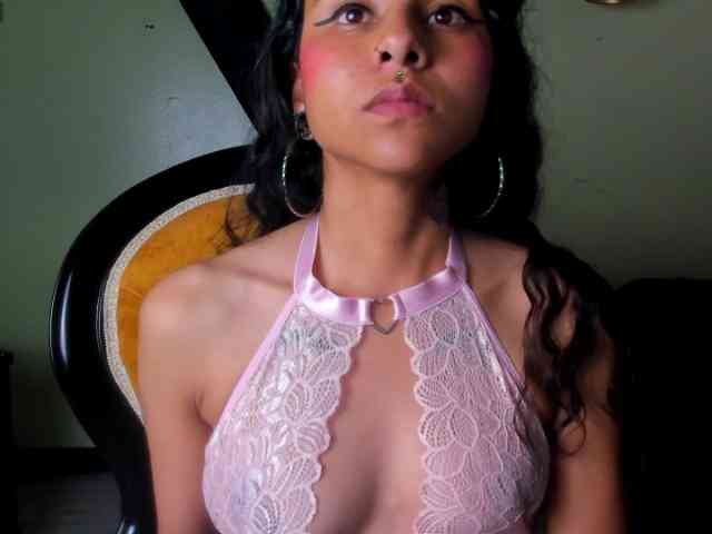 Sweettpleasure webcam