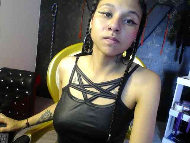 Sweettpleasure webcam