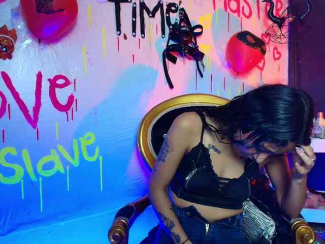 Sweettpleasure webcam