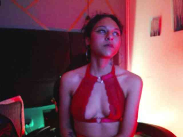 Sweettpleasure webcam
