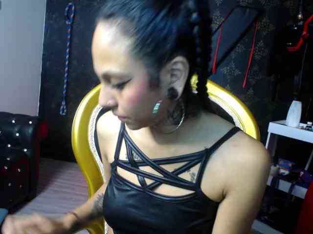 Sweettpleasure webcam