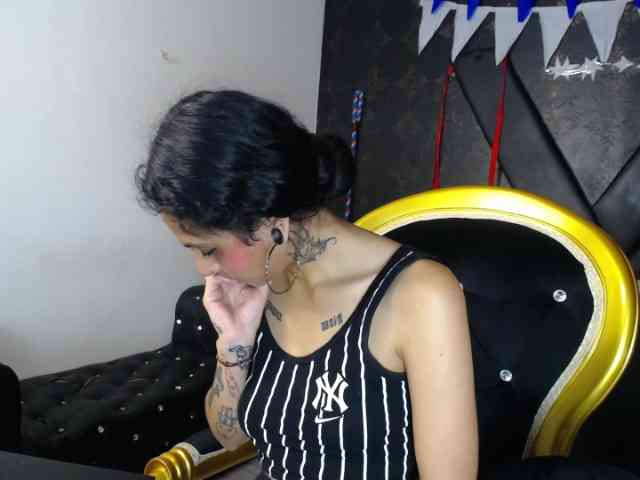 Sweettpleasure webcam