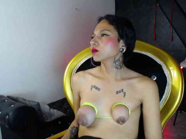 Sweettpleasure webcam