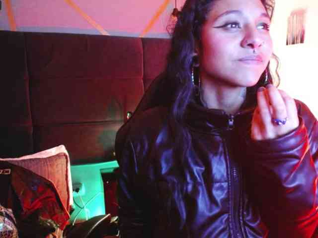 Sweettpleasure webcam