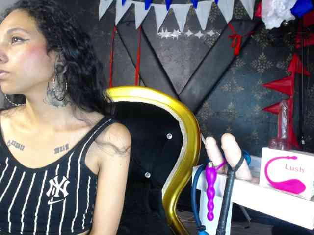 Sweettpleasure webcam