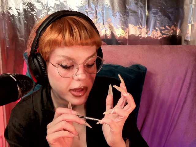 tacodeluxe's BongaCams show and profile