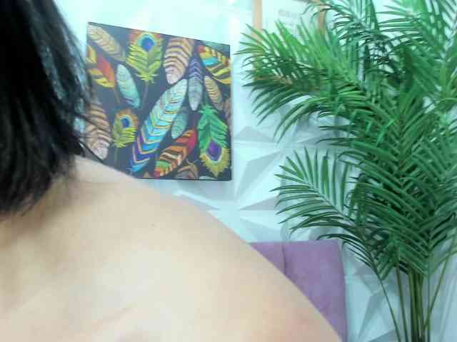 Vayolet-Foxx webcam