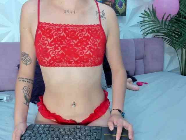 Vayolet-Foxx webcam