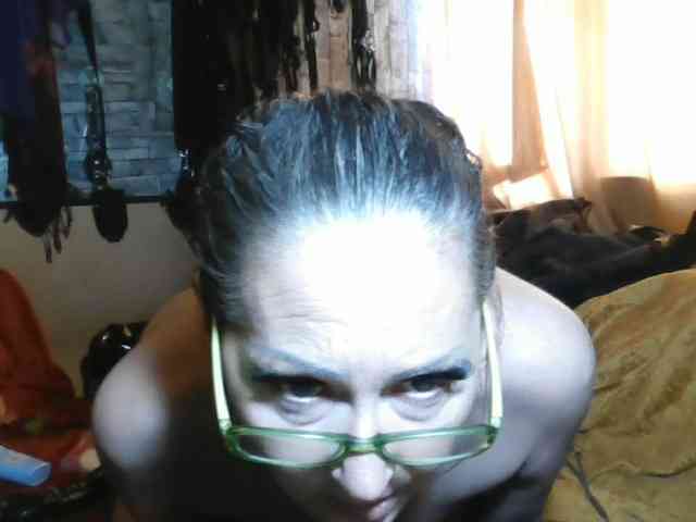 LOLA1ST webcam