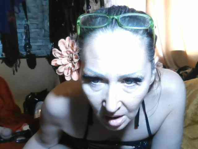 LOLA1ST webcam