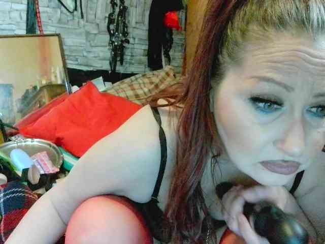 LOLA1ST webcam