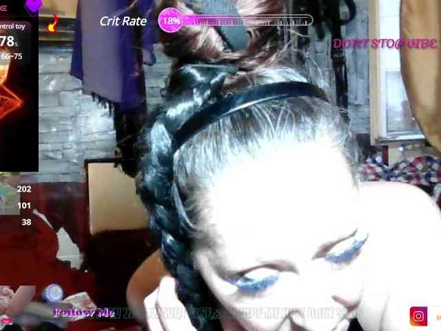 LOLA1ST webcam