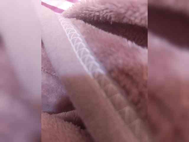 Brownshuga94 webcam