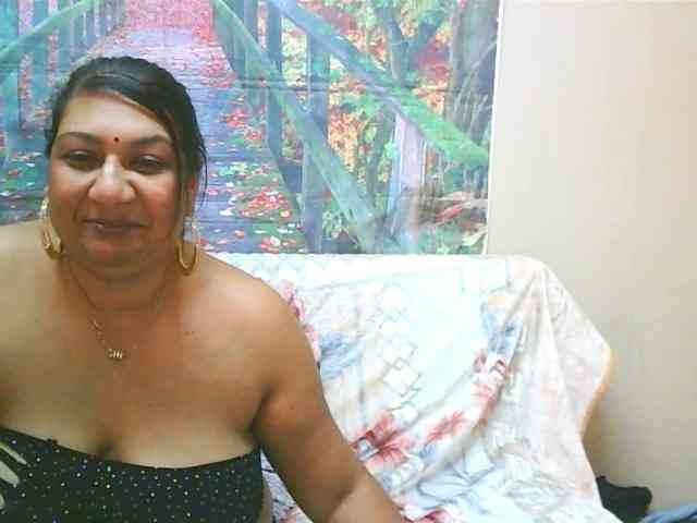 indianwildfire69... Live Webcam on BongaCams