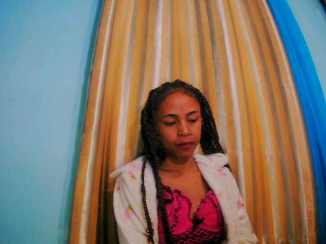 Roxanne03's BongaCams show and profile