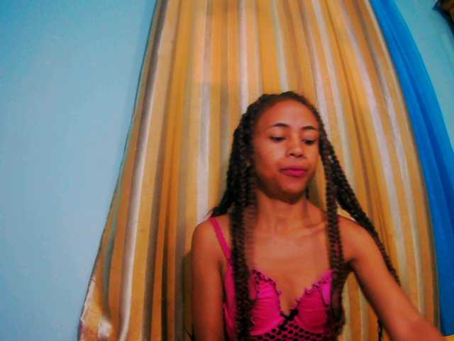 Roxanne03's BongaCams show and profile