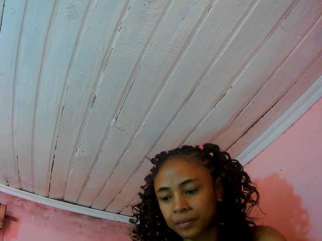 Roxanne03's BongaCams show and profile