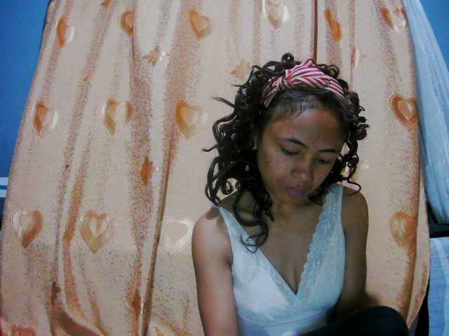 Roxanne03's BongaCams show and profile