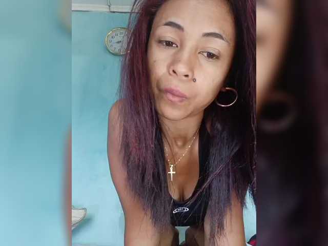 Roxanne03's BongaCams show and profile