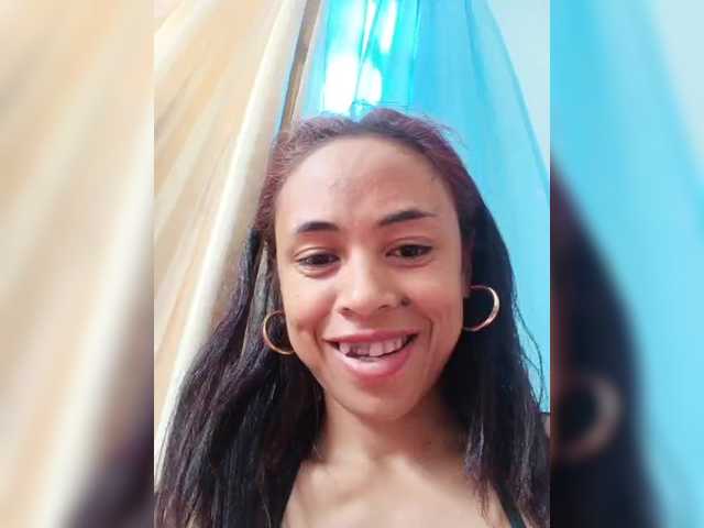 Roxanne03's BongaCams show and profile