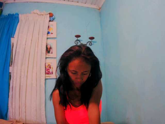 Roxanne03's BongaCams show and profile