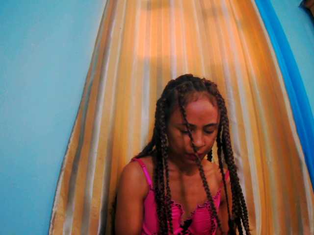 Roxanne03's BongaCams show and profile