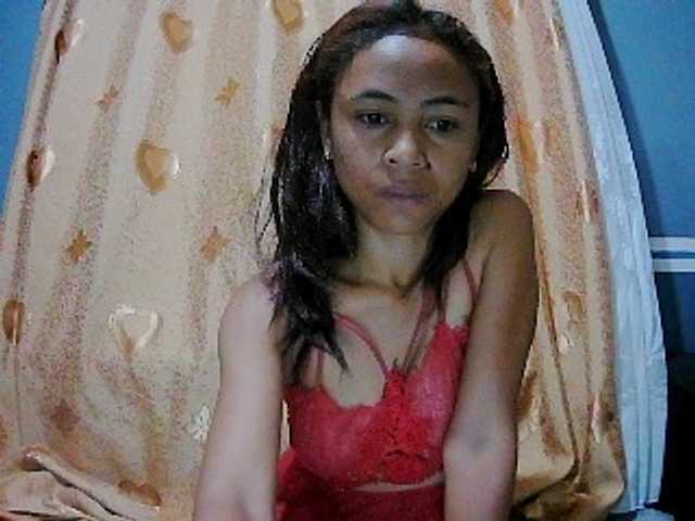 Roxanne03's BongaCams show and profile