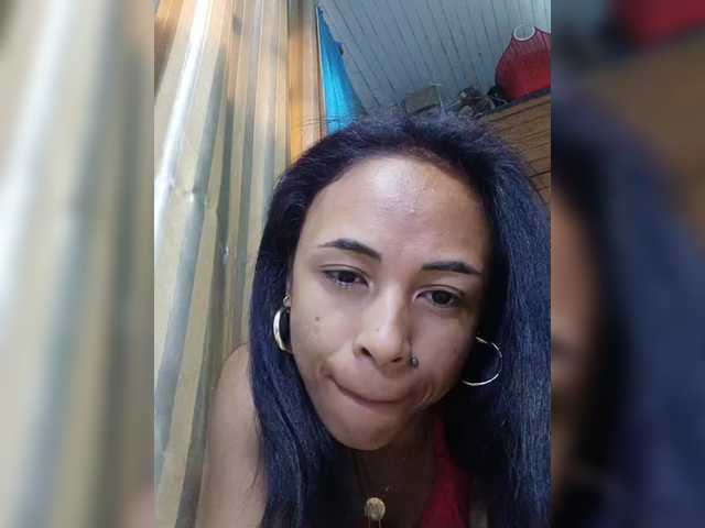 Roxanne03's BongaCams show and profile