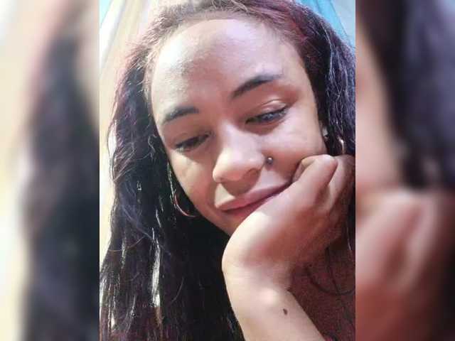 Roxanne03's BongaCams show and profile