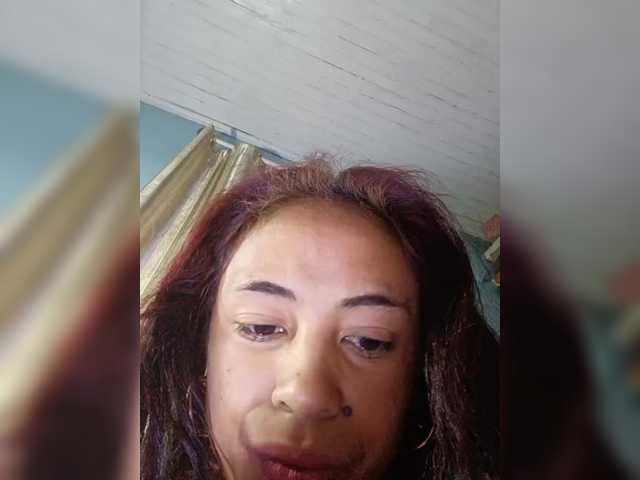 Roxanne03's BongaCams show and profile