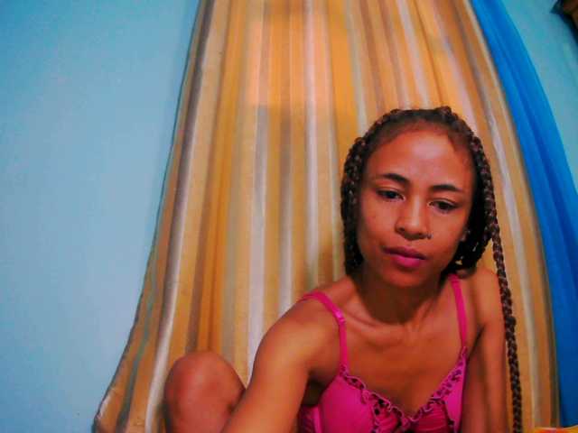 Roxanne03's BongaCams show and profile