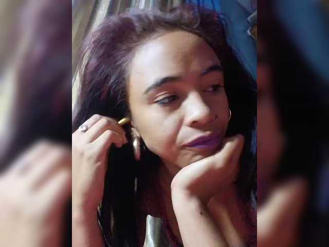 Roxanne03's BongaCams show and profile