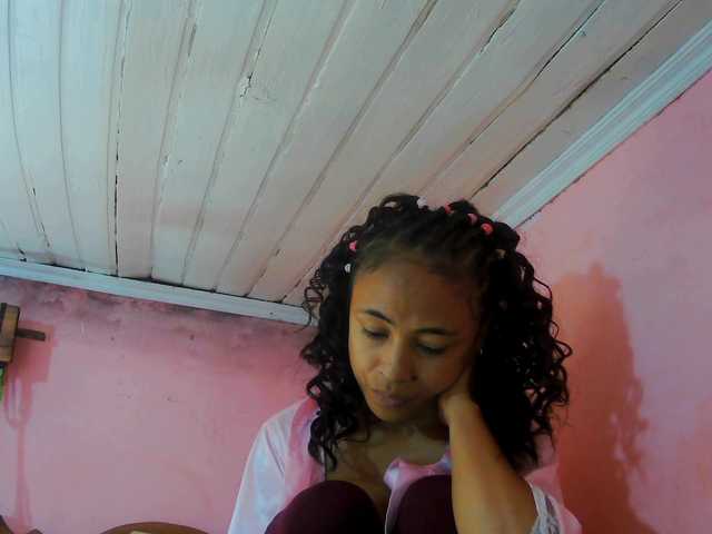 Roxanne03's BongaCams show and profile