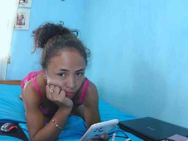 Reinewallashy3 webcam