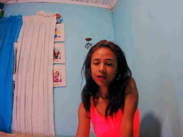 Reinewallashy3 webcam