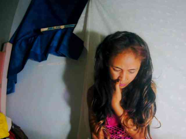 Reinewallashy3 webcam