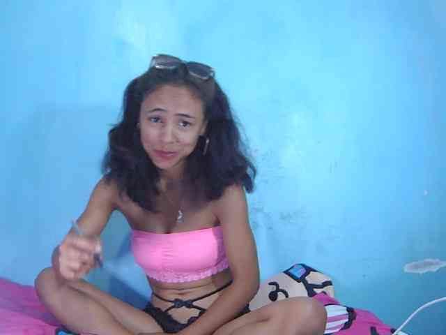 Reinewallashy3 webcam