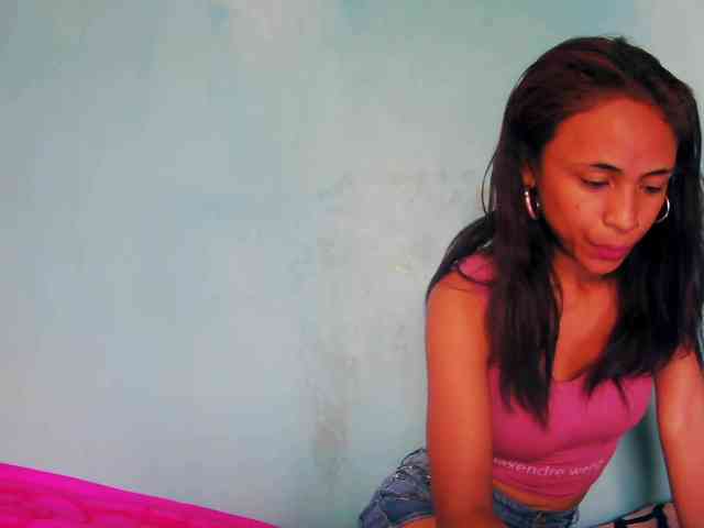 Reinewallashy3 webcam